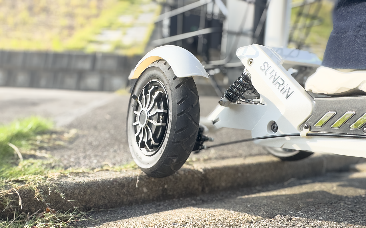 段差でも安心の衝撃吸収