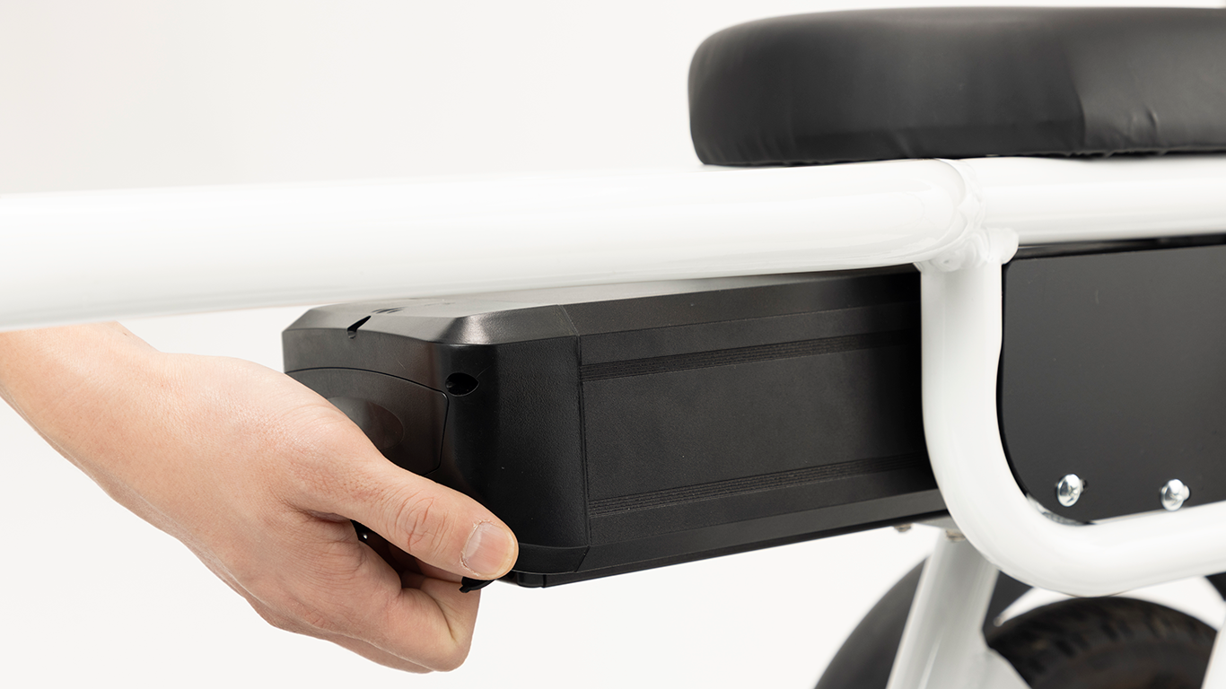 13Ah大容量バッテリー