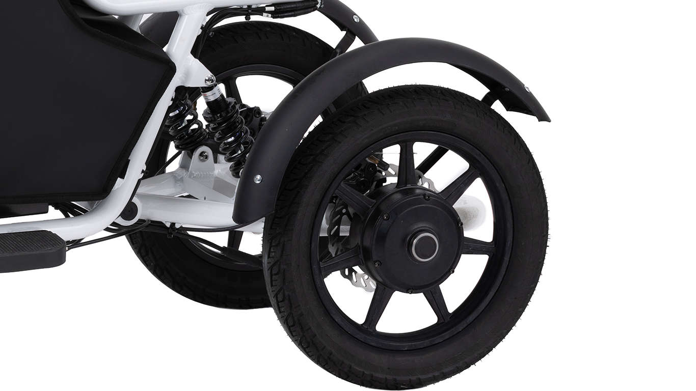 14インチ大系タイヤによる4輪独自の安定性